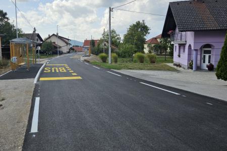 GORENJE OTAVE  NOVI NADSTREŠNICI NA AVTOBUSNEM POSTAJALIŠČU FOTO MARKO RUPAR (3)